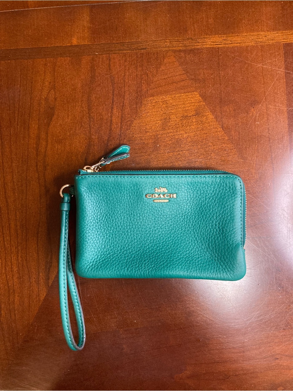 Coach CP483 Shamrock Green Pebbled Leather Corner Double Zip Wristlet EUC - Picture 2 of 12